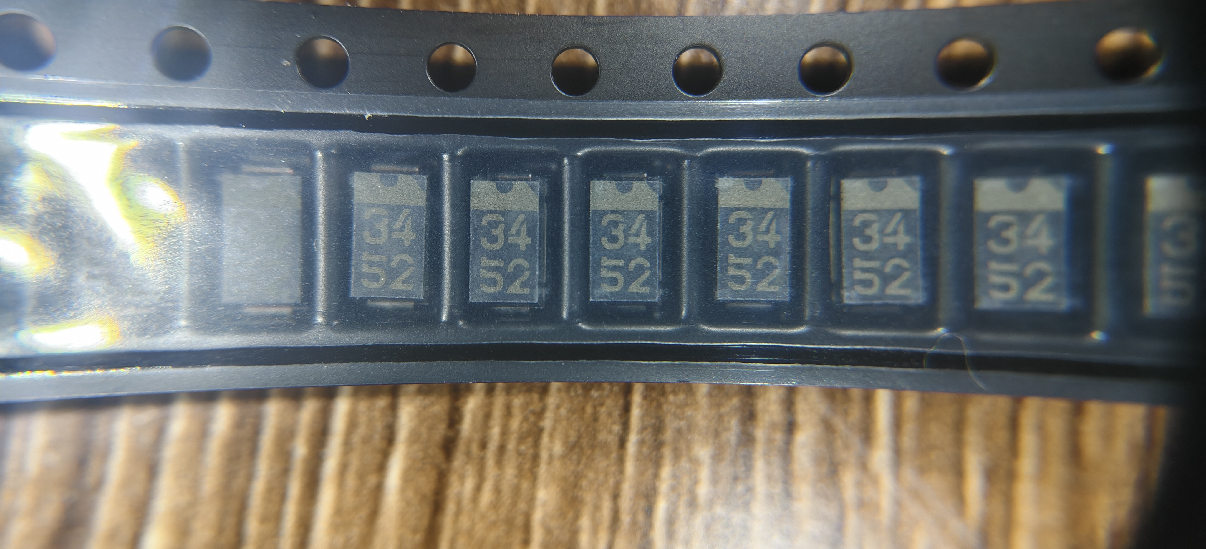 RB160L-40TE25